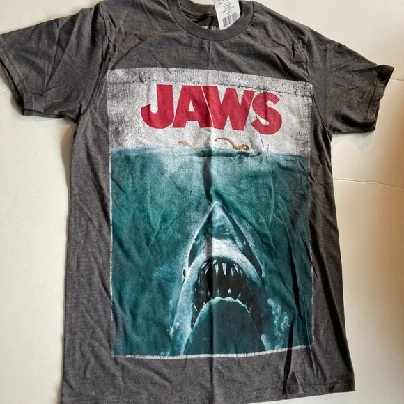 New men’s small JAWS tee shirt - Picture 1 of 4
